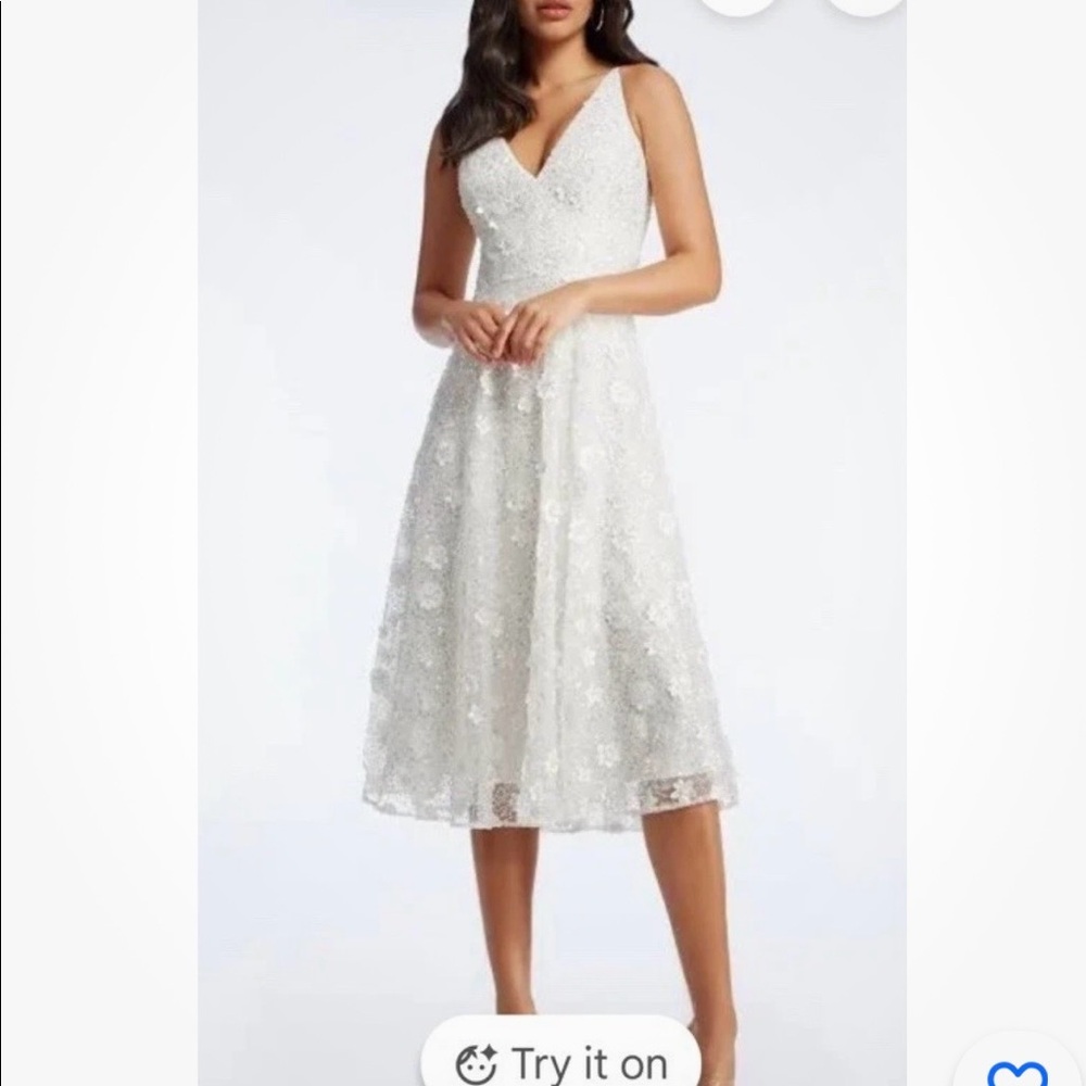 Dress The Population Elisa Sequin Embroidered Cocktail Dress. Size Small